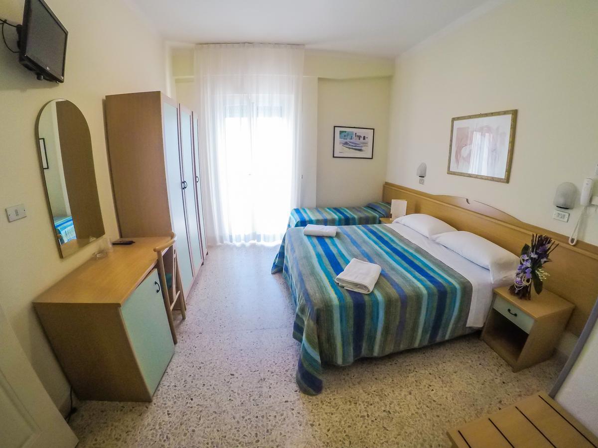 Hotel Simplon Bellaria-Igea Marina Exteriör bild